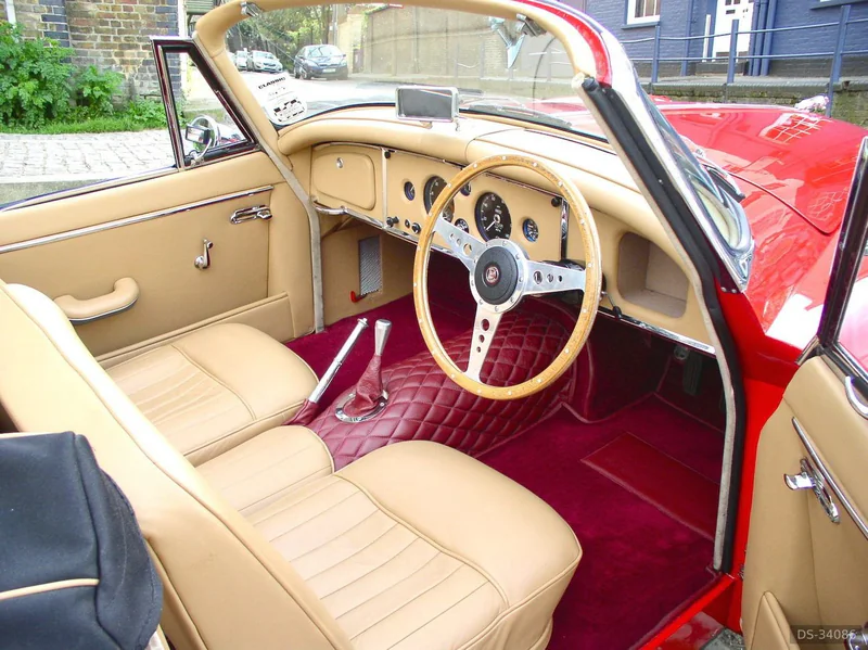 1958 Jaguar XK150 in Twickenham 4