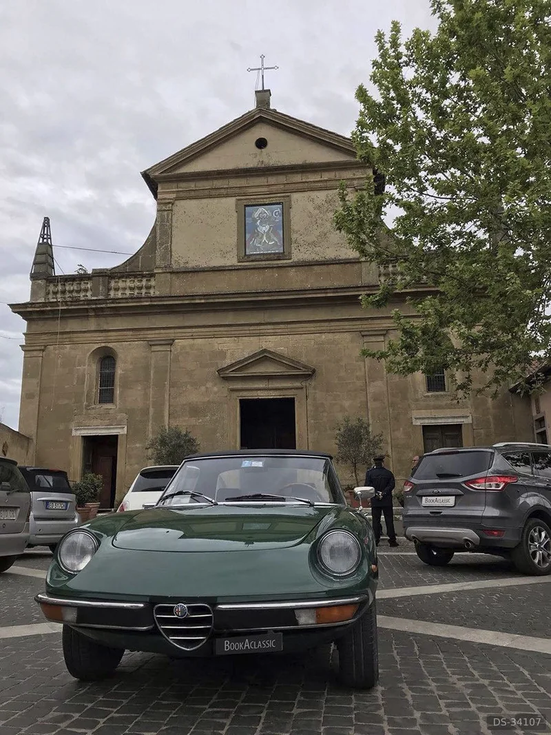 1975 Alfa Romeo Spider in Roma 2