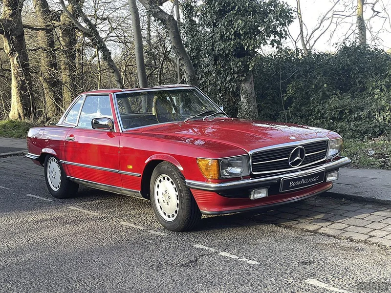 1989 Mercedes-Benz 300SL R107 in London