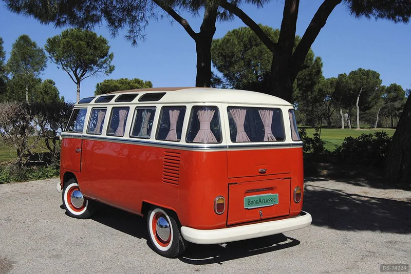 1974 Volkswagen T1 Combi in Madrid 5