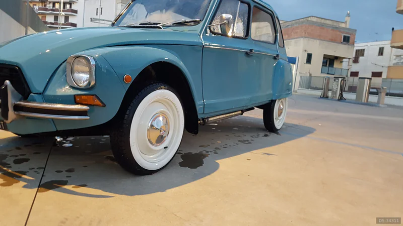 1982 Citroen Dyane 6 in Montescaglioso