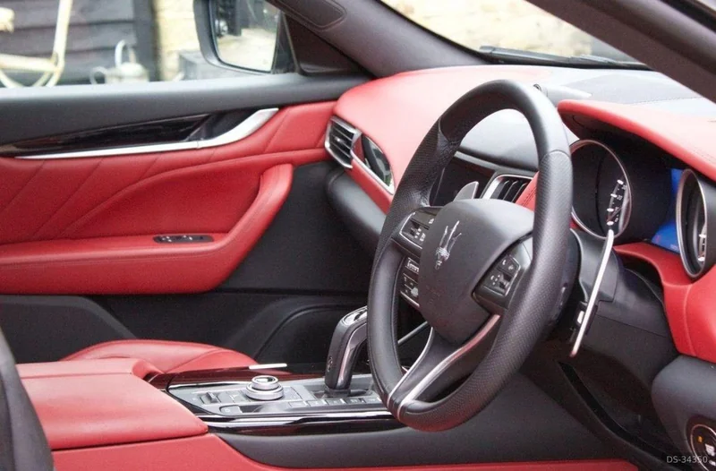 2020 Maserati LEVANTE in London 5