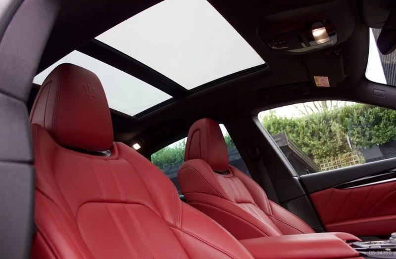 2020 Maserati LEVANTE in London 6