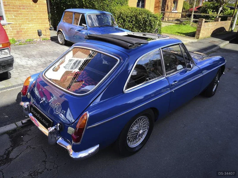 1969 MG B GT in Gloucester 8