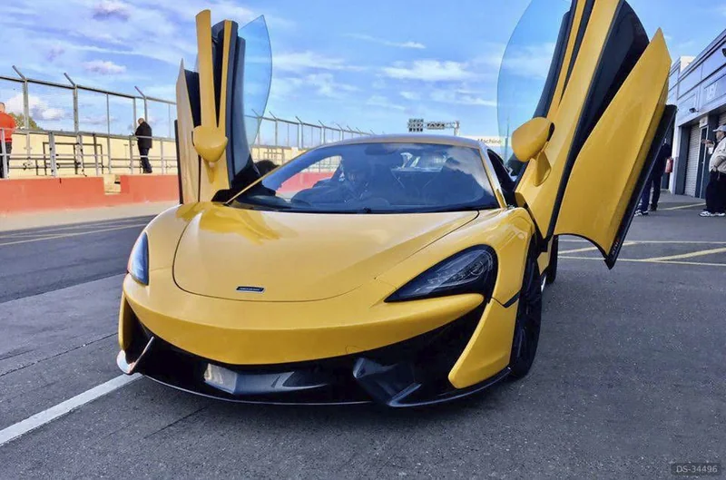 2017 McLaren 570s in Cardiff 2