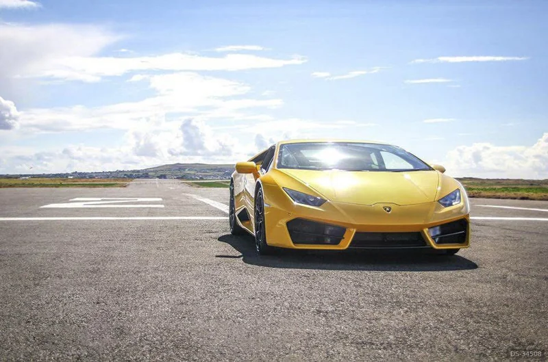 2016 Lamborghini Huracan in Cardiff 3