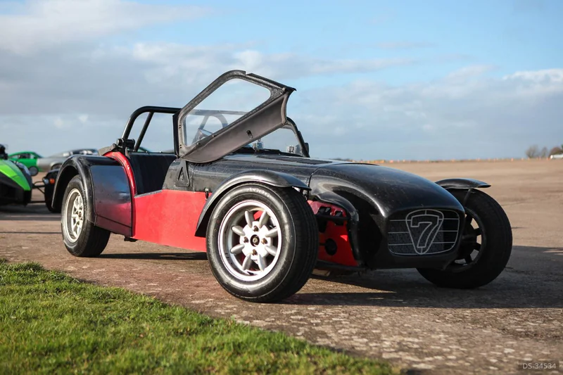 2005 Caterham Seven in Cardiff 3