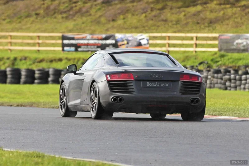 2007 Audi R8 V8 in Cardiff 4