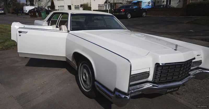 1972 Lincoln Continental in Manchester 9