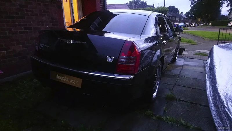 2009 Chrysler 300c in Manchester 5