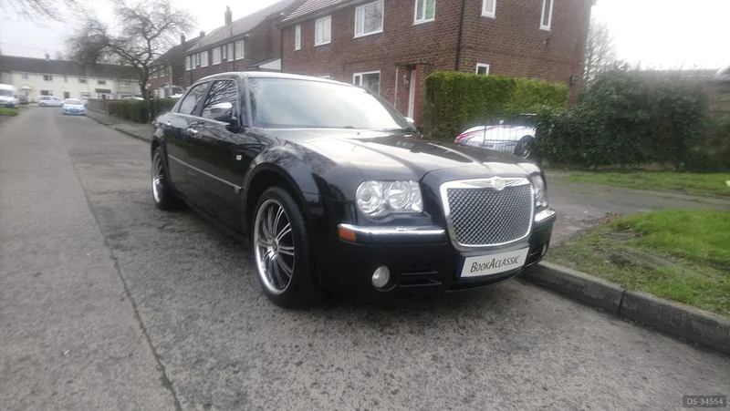 2009 Chrysler 300c in Manchester 9
