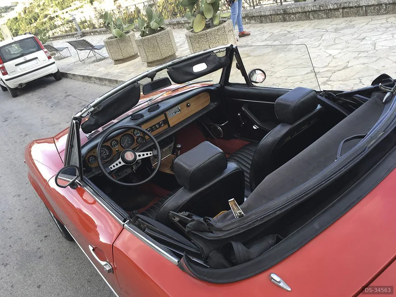 1973 Fiat 124 Spider Sport in Modica 3