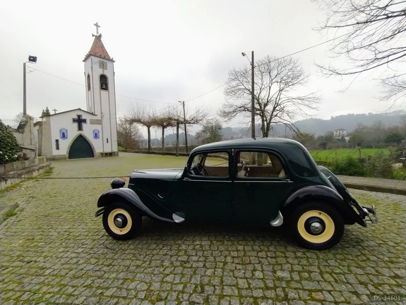 1947 Citroen 11bl in Vila Meã, Amarante 10