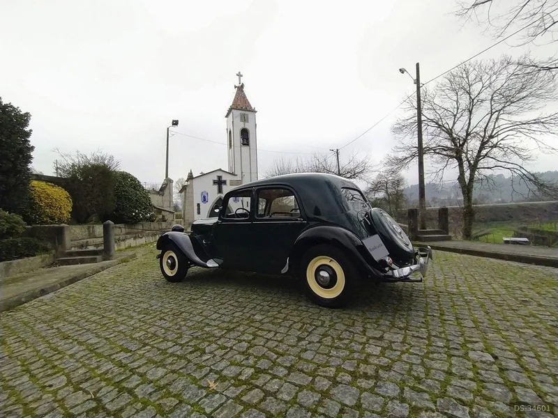 1947 Citroen 11bl in Vila Meã, Amarante 9