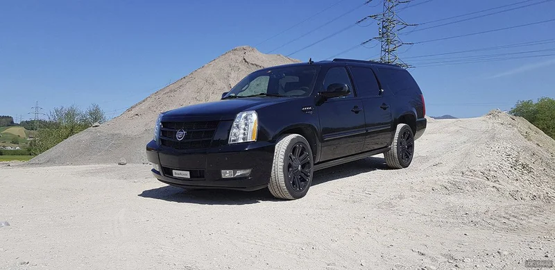2010 Cadillac Escalade in Uznach 6