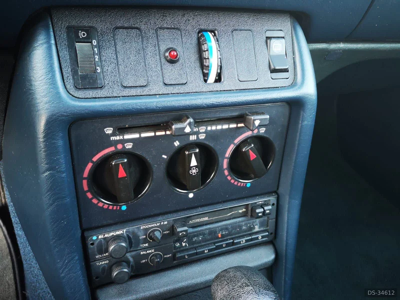 1982 Mercedes-Benz 200e in Vila Meã, Amarante 5