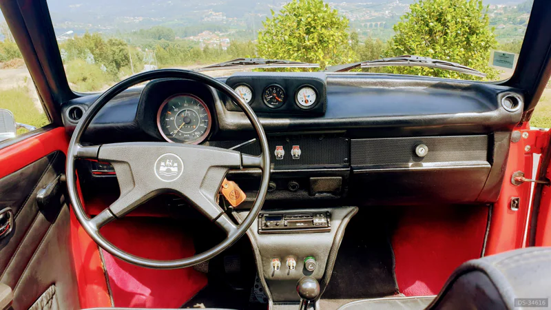 1974 Volkswagen Cabrio in Vila Meã, Amarante 7