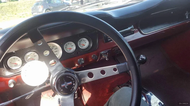 1965 Ford Mustang in Maurage 9
