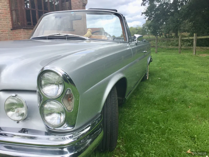1965 Mercedes-Benz 220SE in Norwich 6