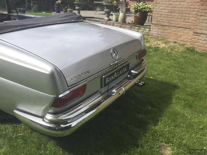 1965 Mercedes-Benz 220SE in Norwich 8
