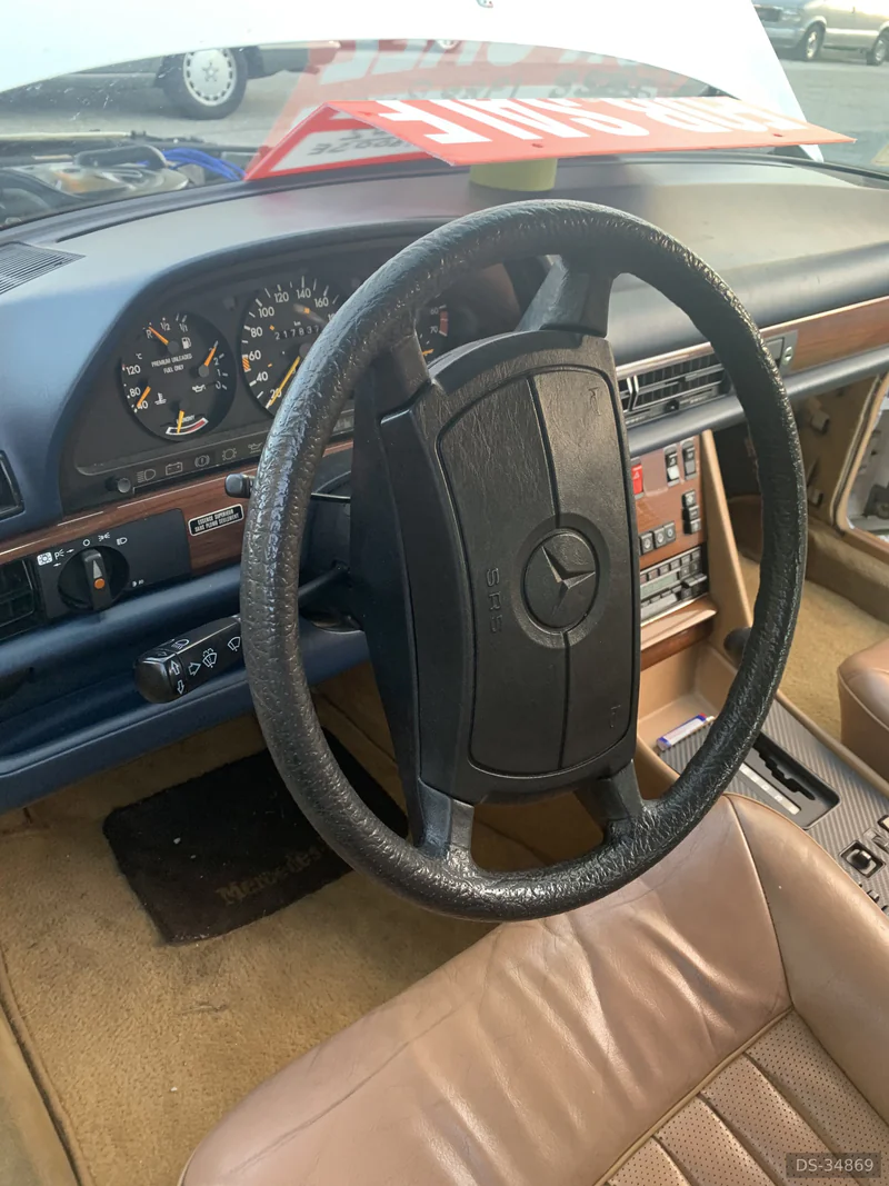1988 Mercedes-Benz 300 SE in Coquitlam 8