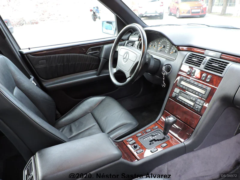 1997 Mercedes-Benz E430 in Colmenar Viejo 3