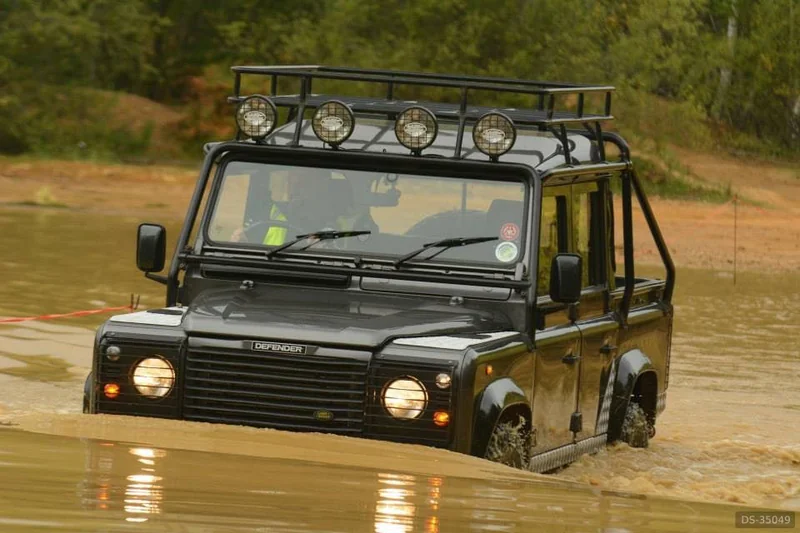 2001 Land Rover 110 Defender LE Tomb Raider in Great Barford 10