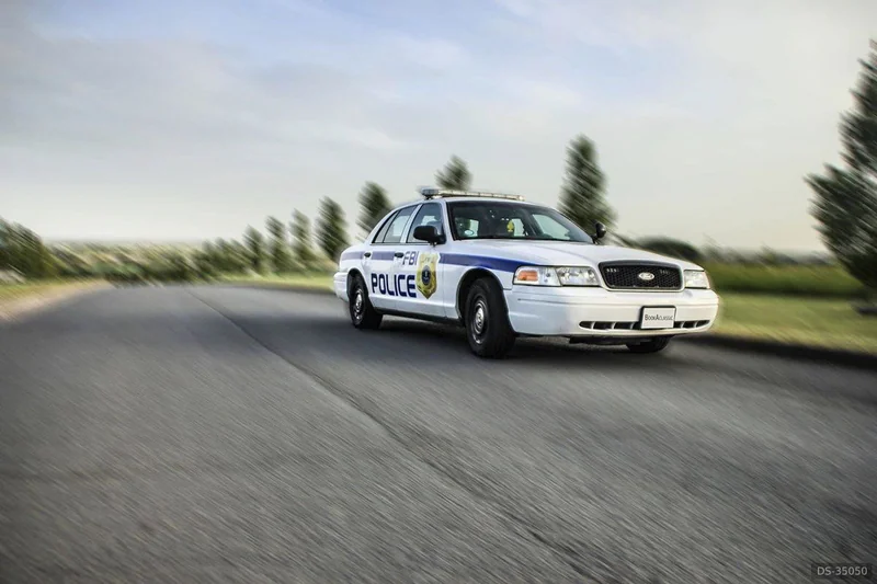 2003 Ford Crown Victoria in Essex 3
