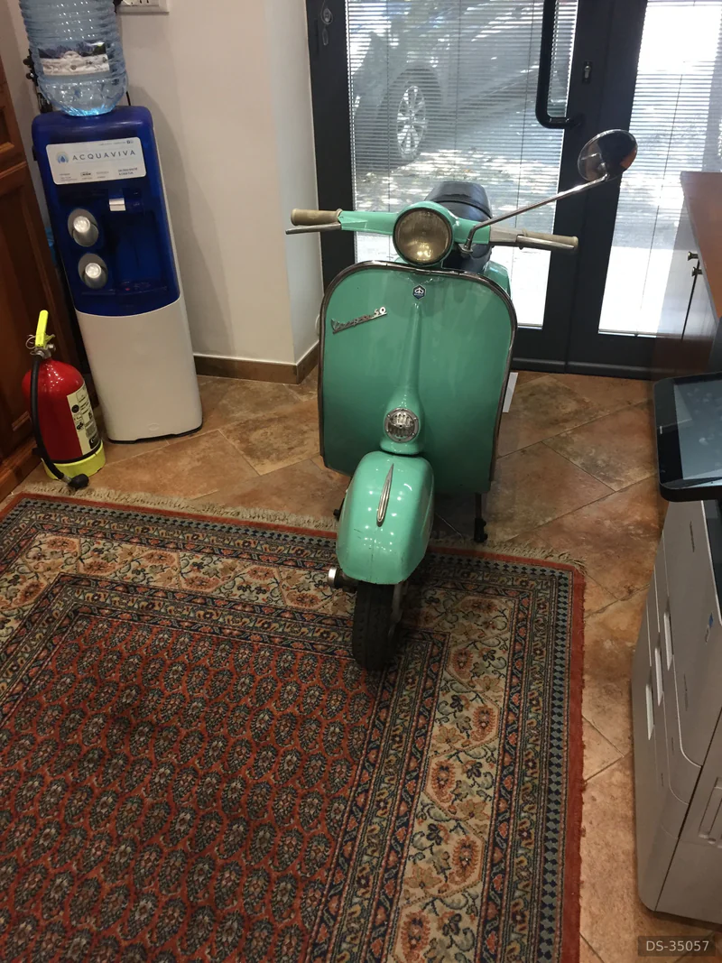 1963 Piaggio Vespa in Roma 2