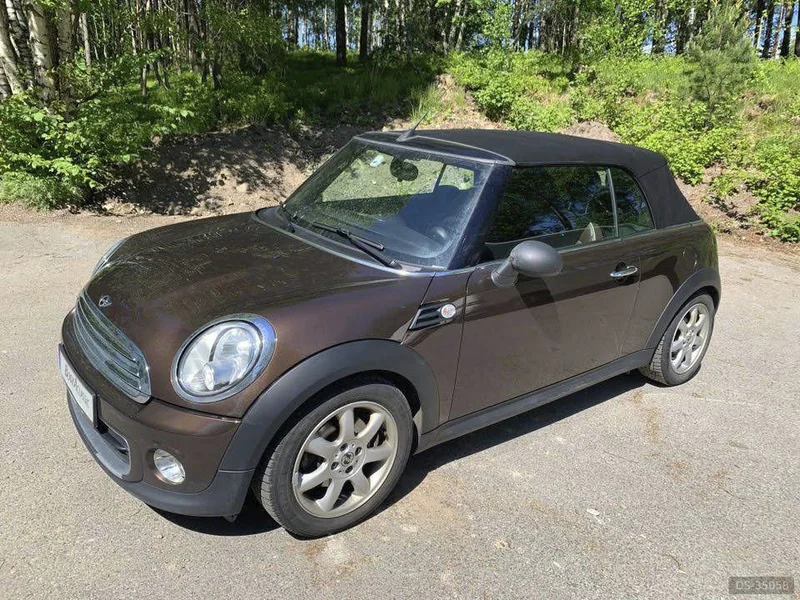 2012 Mini One Cabriolet in Oslo 2