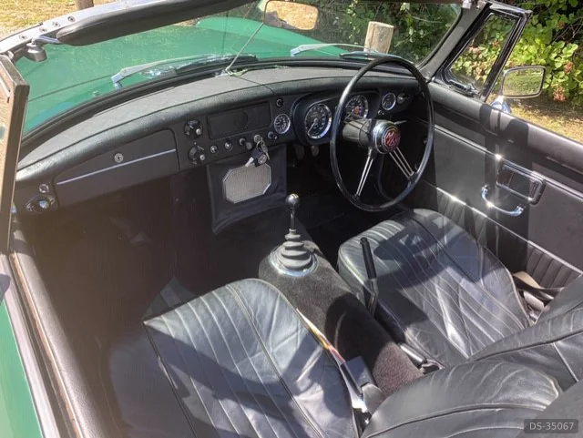 1970 MG B Roadster in High Wycombe 7
