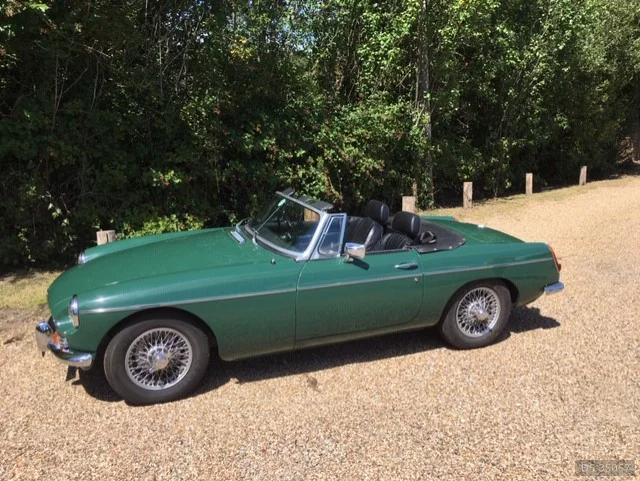 1970 MG B Roadster in High Wycombe 2