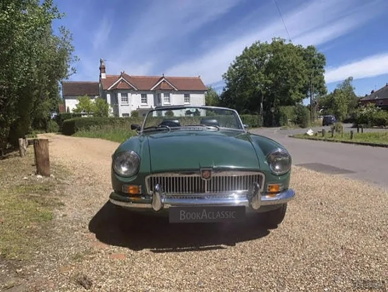 1970 MG B Roadster in High Wycombe 5