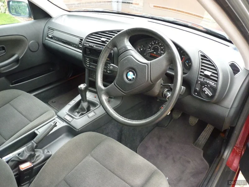 1997 BMW E36 - 316 in Leicester 5