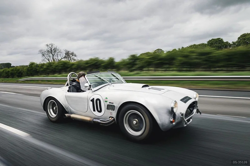 1969 AC Cobra 427sc in Aylesbury