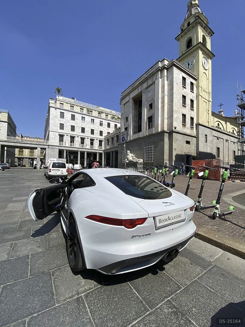 2017 Jaguar F-type S Awd in Torino 3