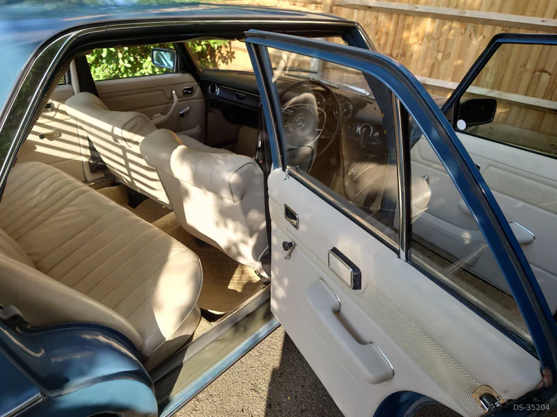 1976 Mercedes-Benz W115 in Wallington 5