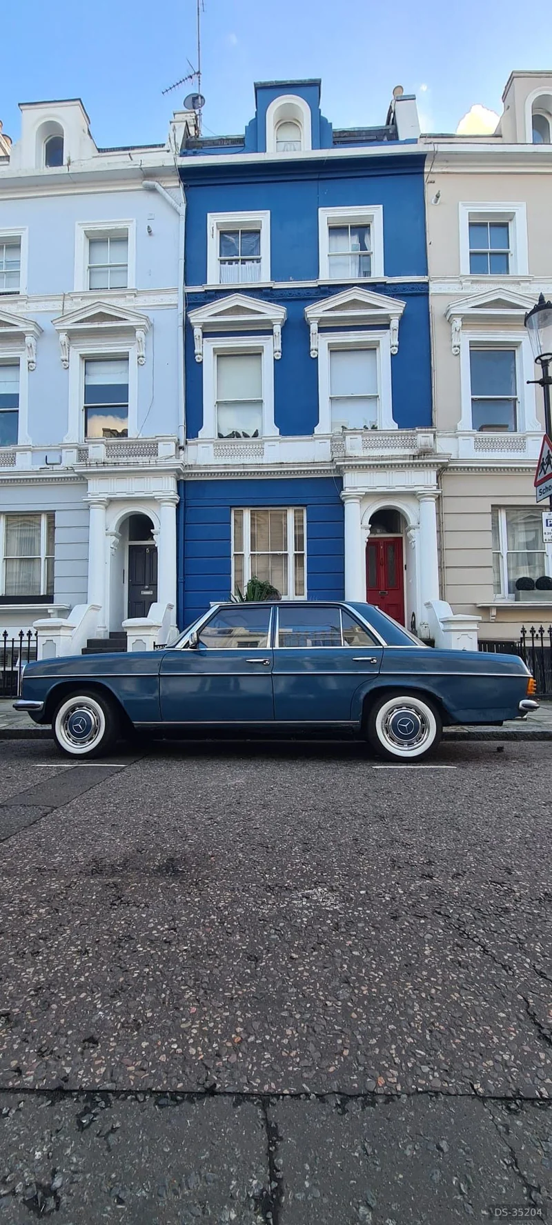 1976 Mercedes-Benz W115 in Wallington 7