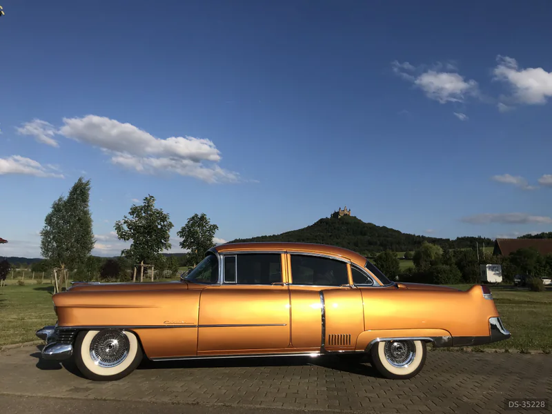 1954 Cadillac 60 Special Fleetwood in Mössingen 4