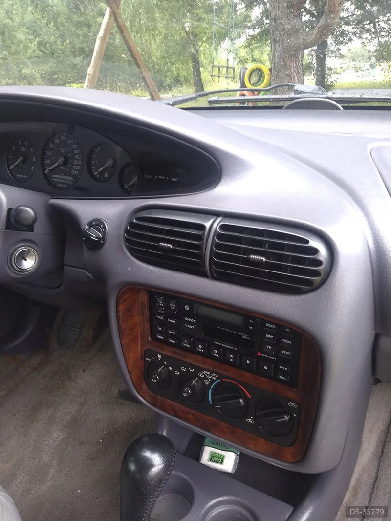 1997 Chrysler Stratus Sunset in Malacky 4