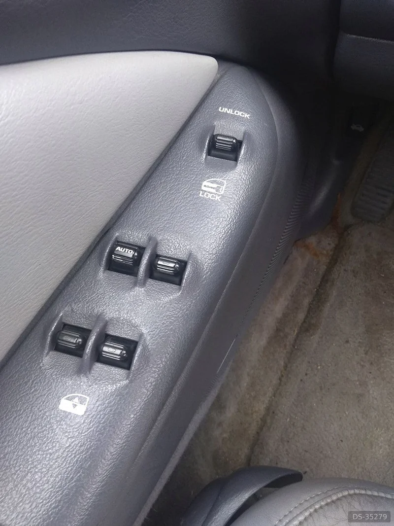 1997 Chrysler Stratus Sunset in Malacky 5