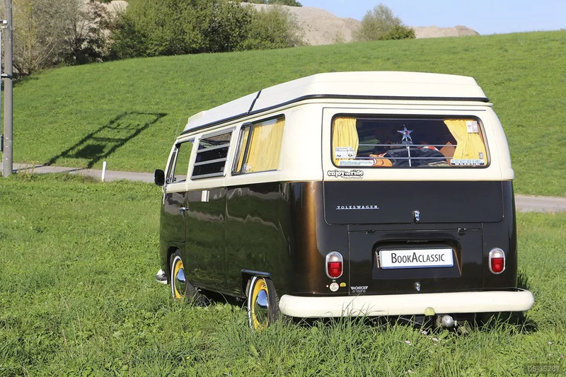 1971 Volkswagen T2a Bus in Gossau Zh 5