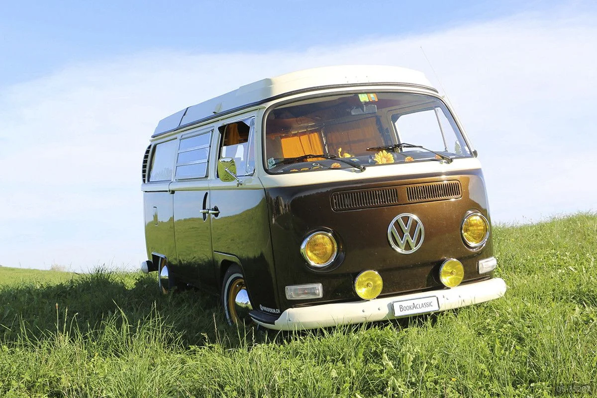 1971 Volkswagen T2a Bus