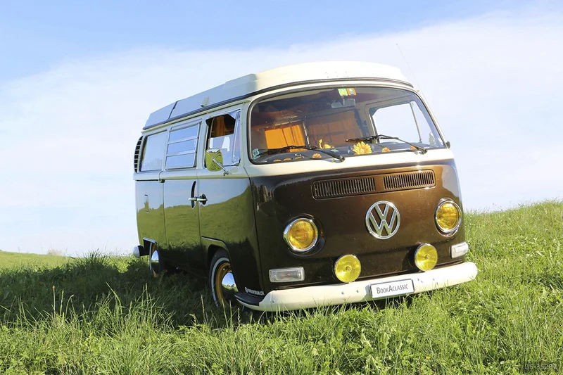 1971 Volkswagen T2a Bus in Gossau Zh