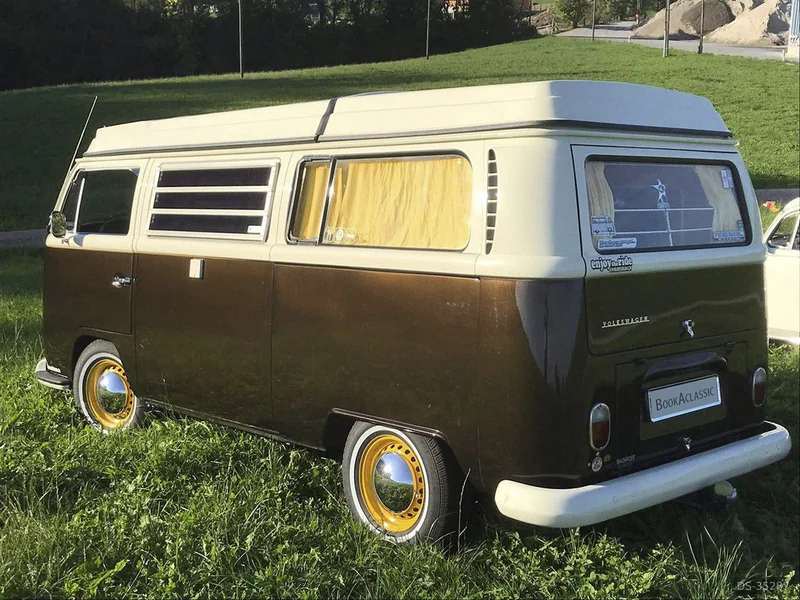 1971 Volkswagen T2a Bus in Gossau Zh 4