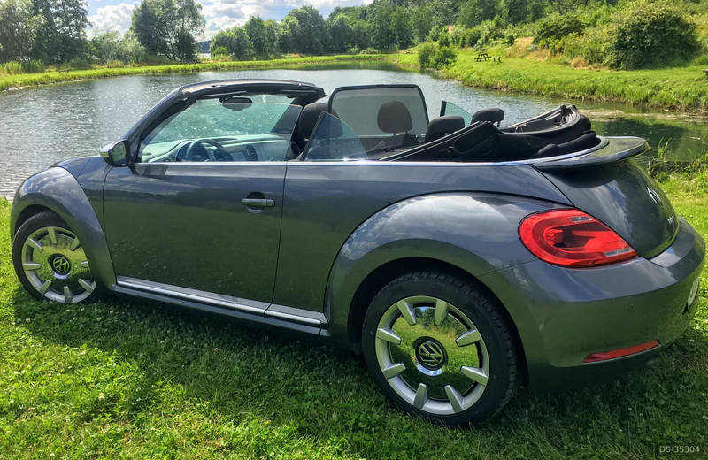 2015 Volkswagen Beetle Cabriolet in Jelling 2