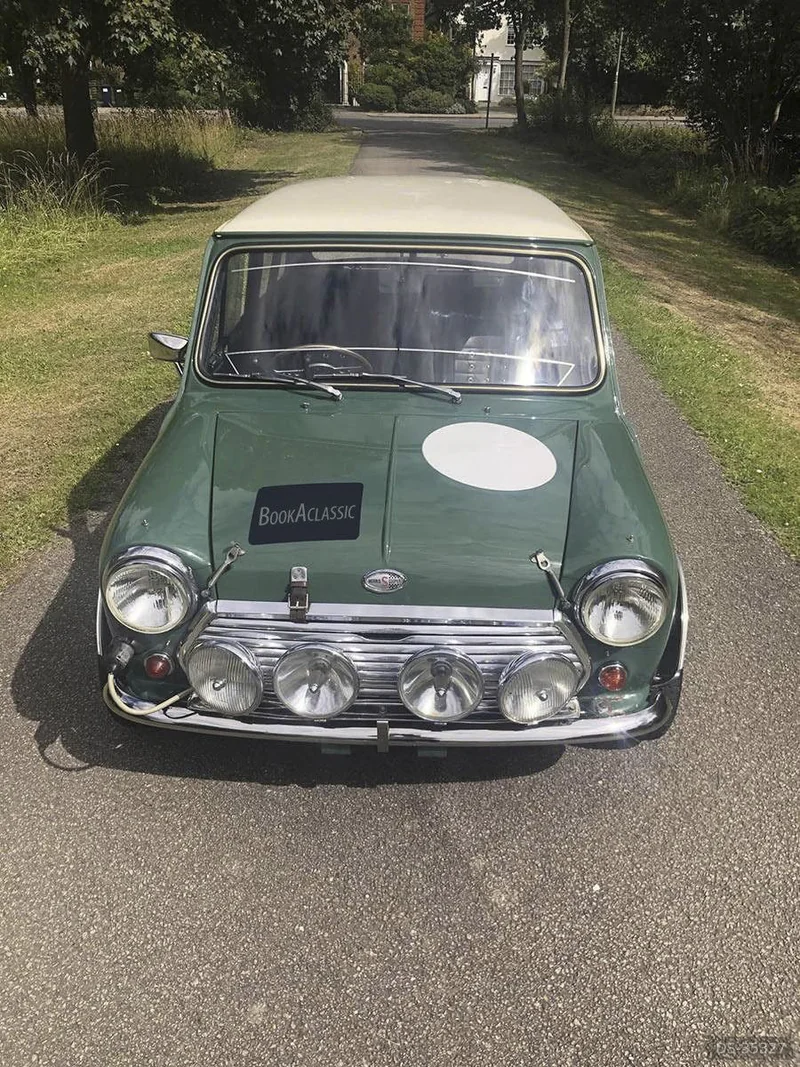 1969 Austin 1969 Mini Cooper S in London 3