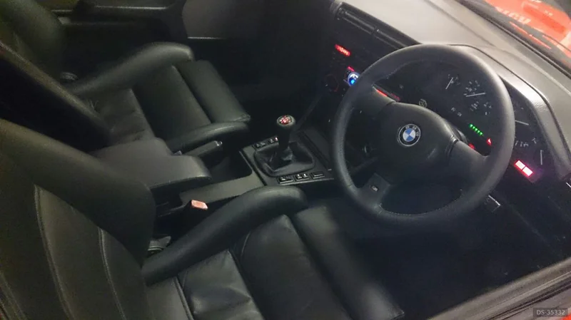 1990 BMW 325i in Crawley 2