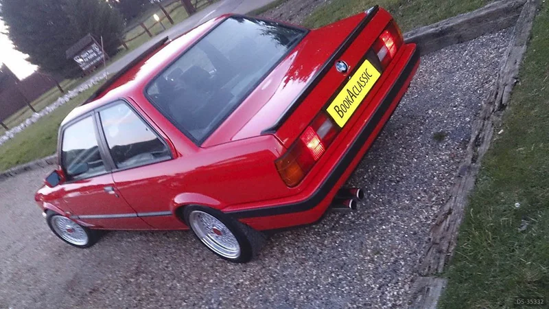 1990 BMW 325i in Crawley 4