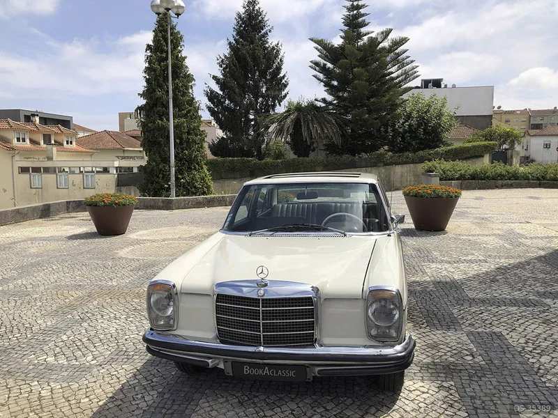 1968 Mercedes-Benz 250 in São João Da Madeira 5